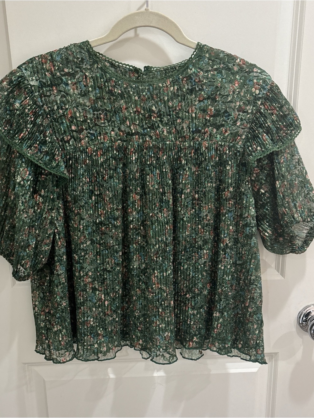 Women's Green Floral Pleated Blouse